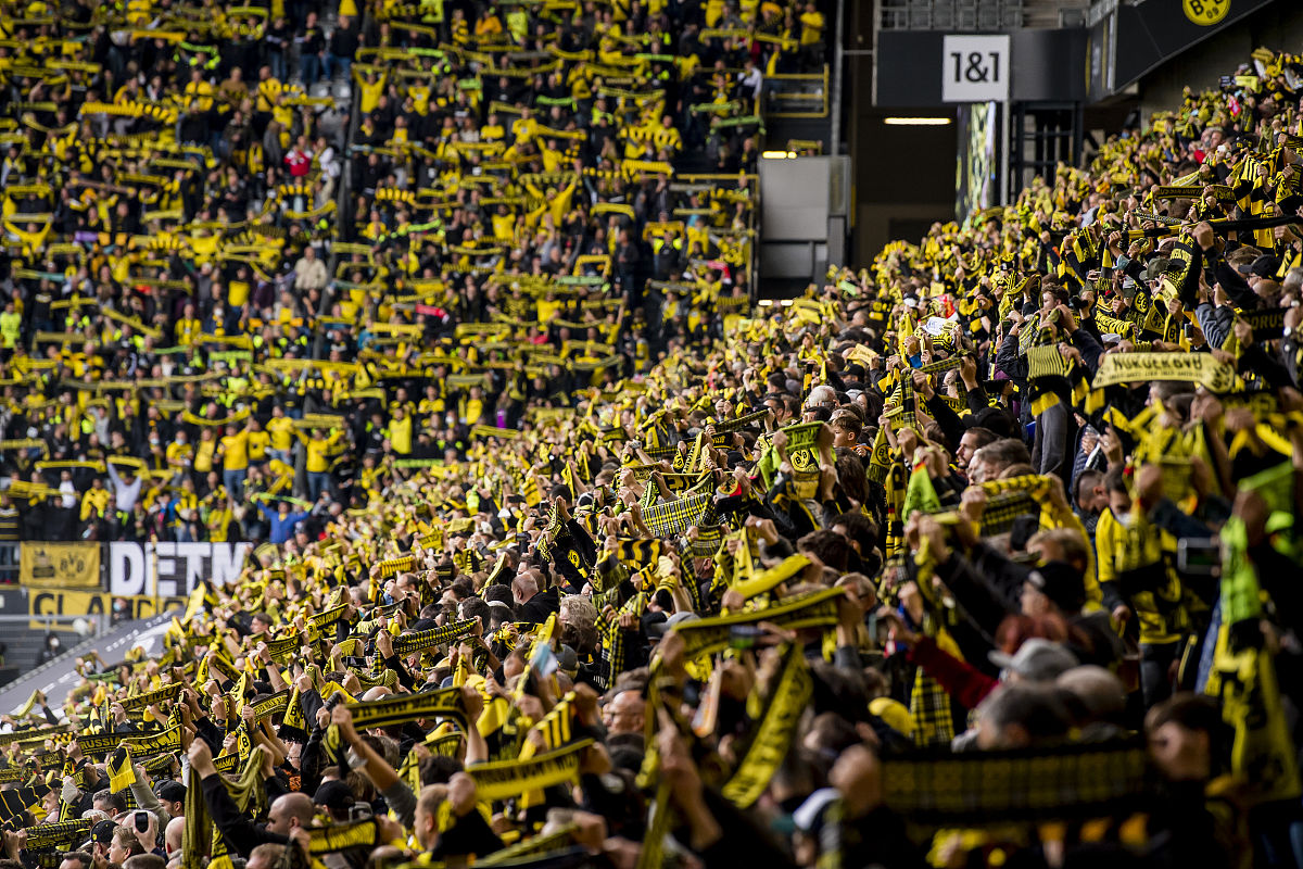 开云下载-多特蒙德客场擒下汉诺威，保持不败纪录，引发热议