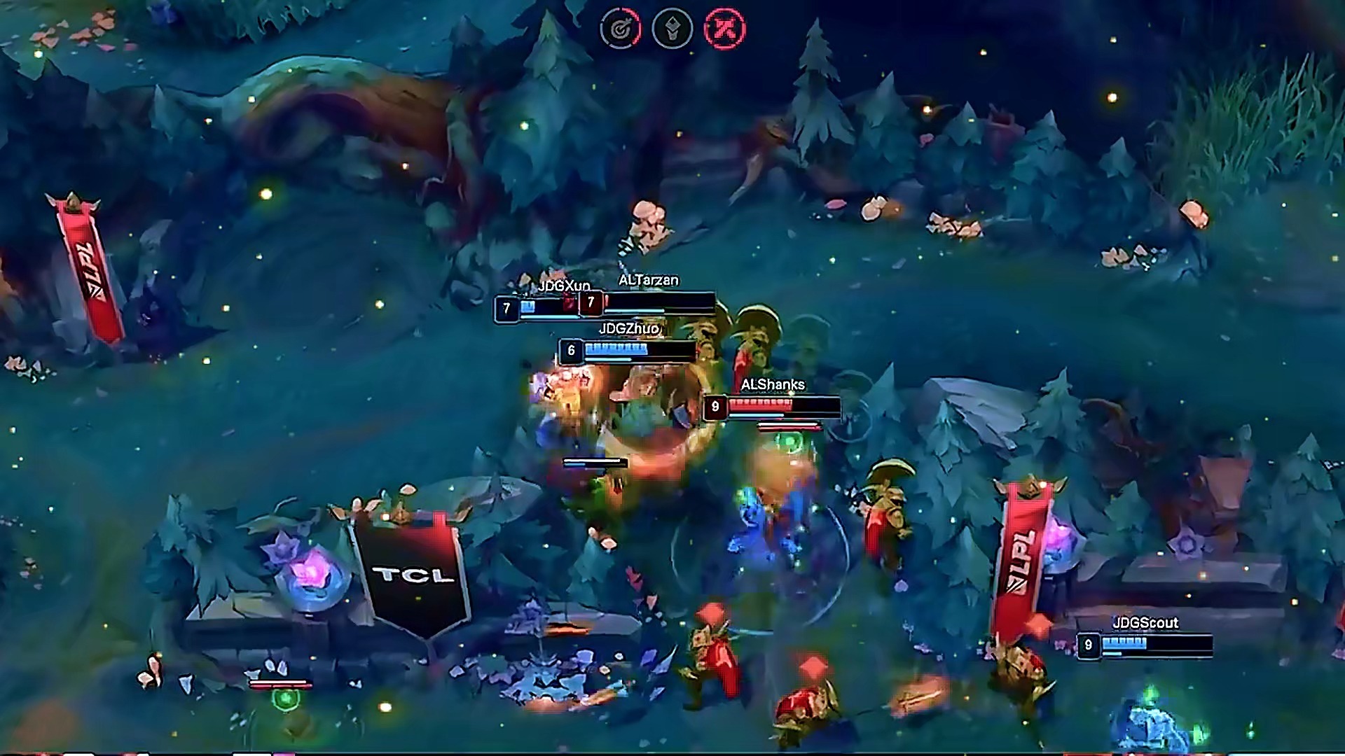 JDG横扫FNC，Tarzan开启传奇时刻峡谷大战四强赛，留下经典瞬间