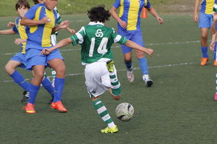 开云体育下载-利物浦鏖战塞维利亚，马尔基尼奥斯送出助攻：一场激情四溢的欧战之夜